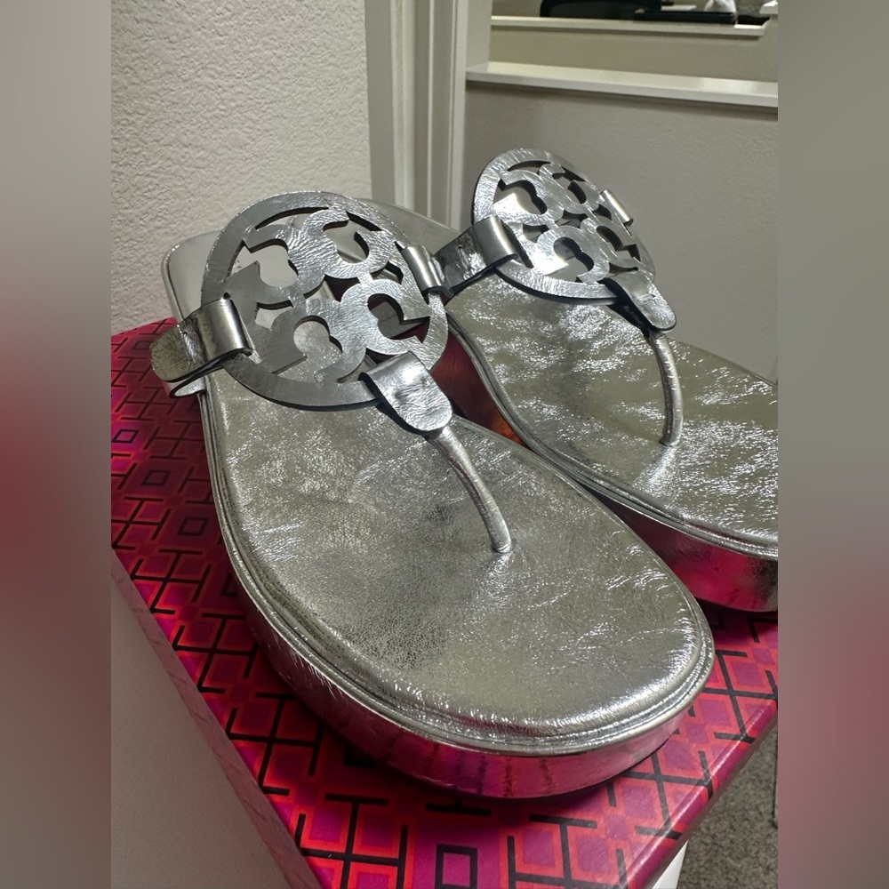 Wore 2hours! Like New/In box! Tory Burch metallic Silver Wedge sandals. - Picture 2 of 12
